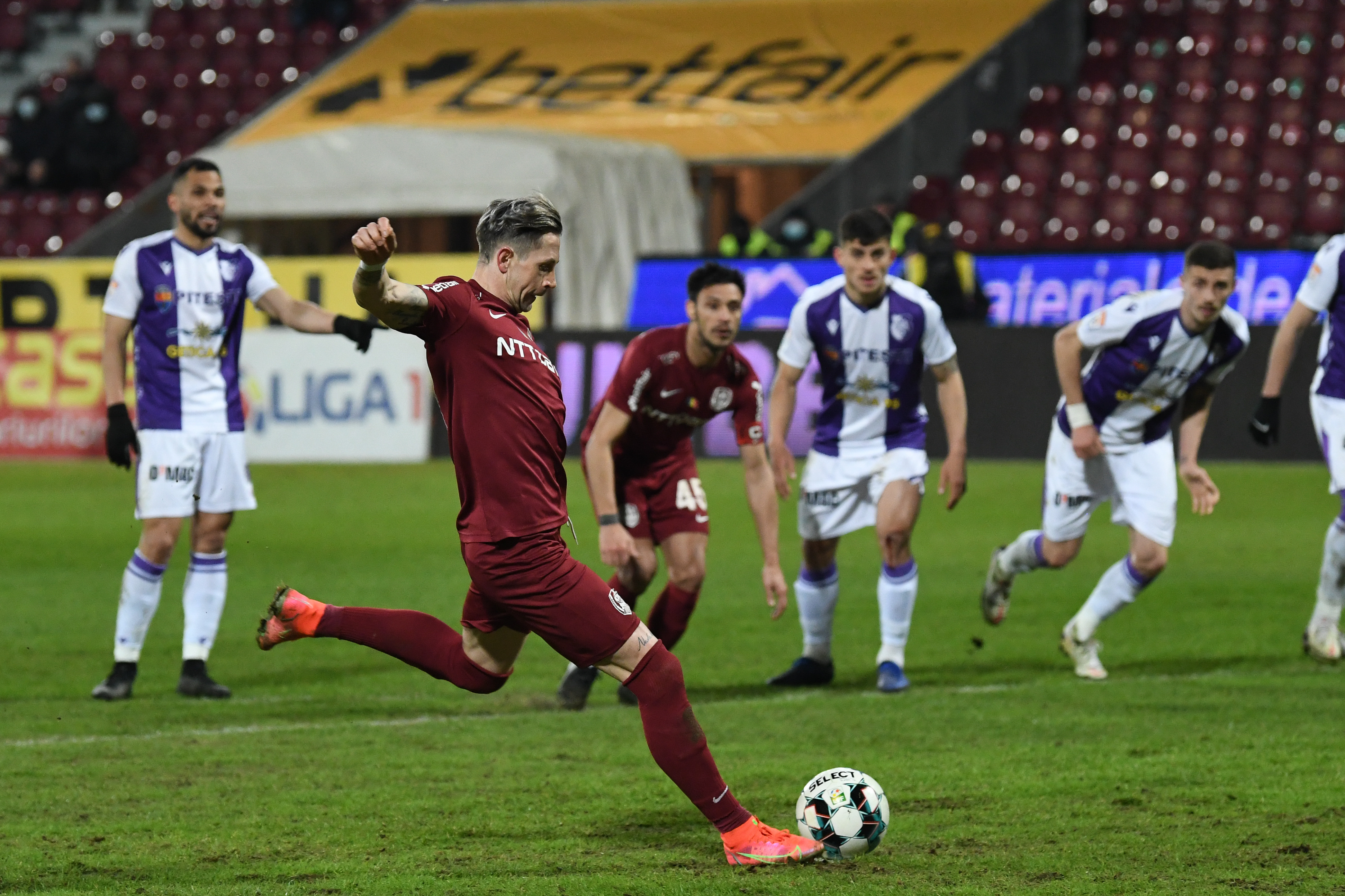 Fc Arges Cfr Cluj Vine Campioana Avancronică Lpf