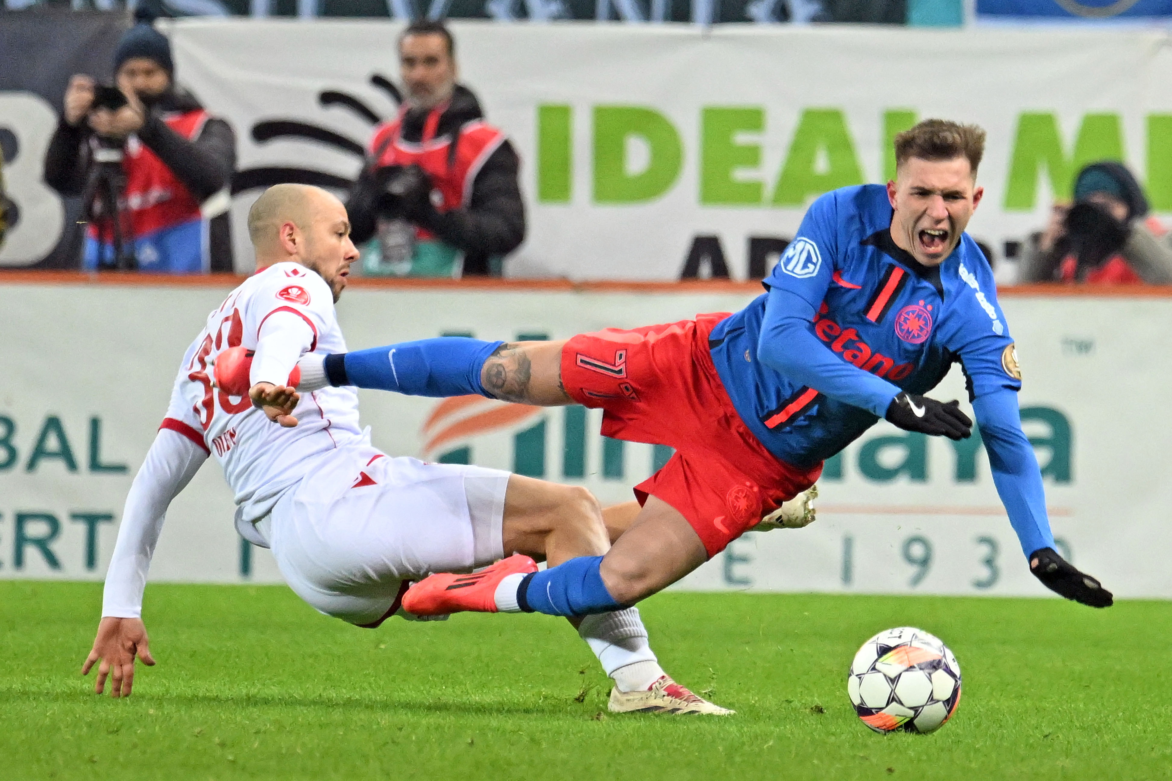 dinamo bucurești vs rapid bucureşti